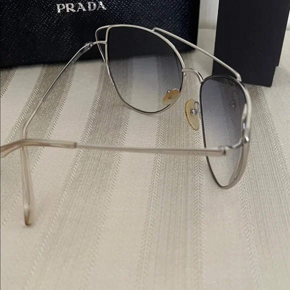 💎PRADA💎Gorgeous Gradient Light Blue Lens Sunglasses - Picture 5 of 10